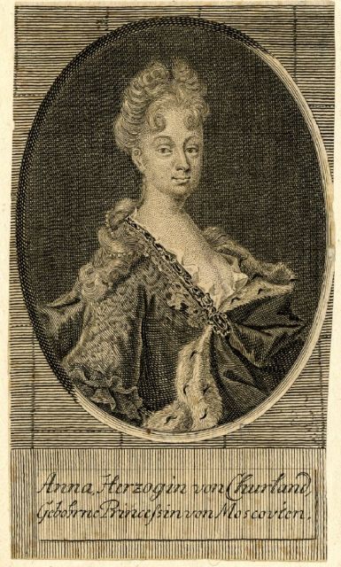 Единственный известный портрет Анны Иоанновны, как герцогини Курляндской. Анна Иоанновна очень похожа на маргинальную супругу Леопольда I  принца Анхгальт-Дессау